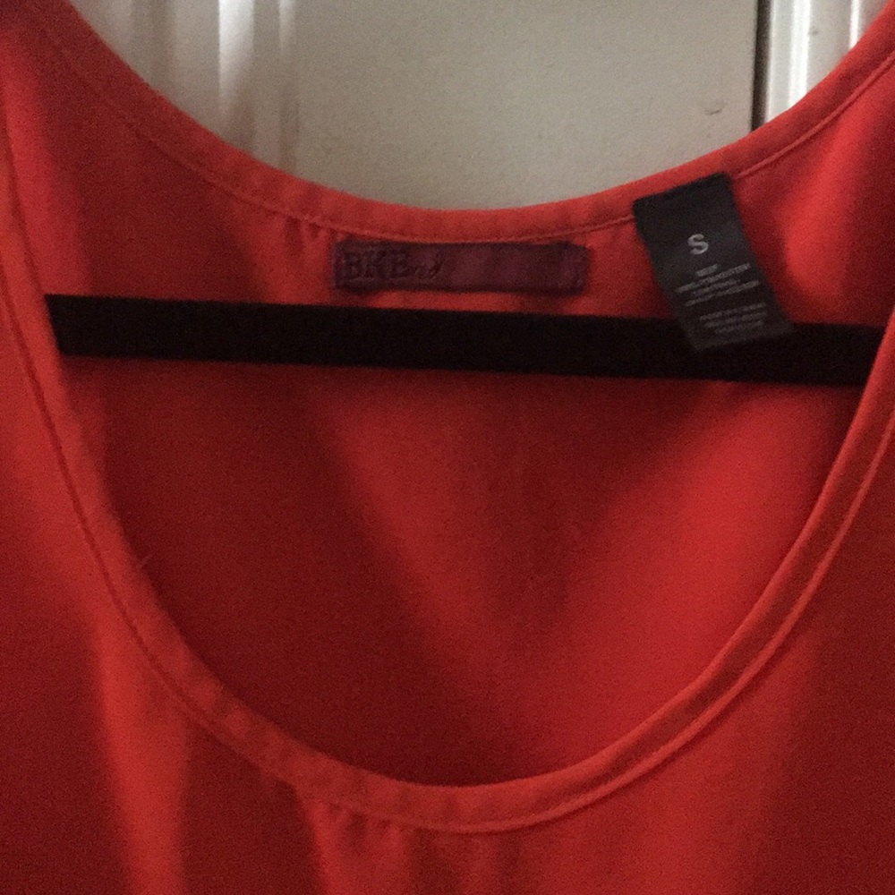 Tank Top ❤️ - Picture 3 of 3